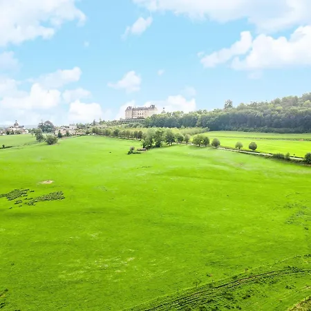 Charming With Private Pool