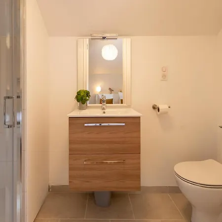 Charming With Private Pool