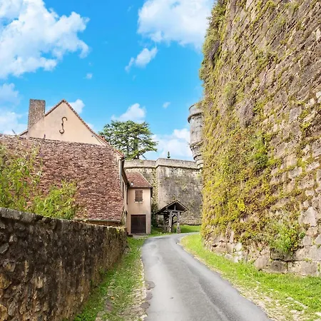 Сasa de vacaciones Charming With Private Pool Hautefort