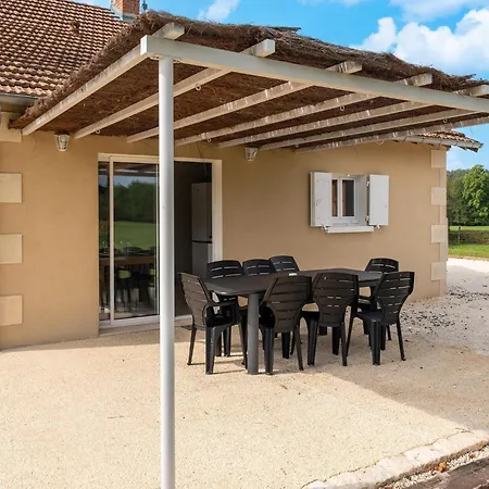 Сasa de vacaciones Charming With Private Pool Hautefort