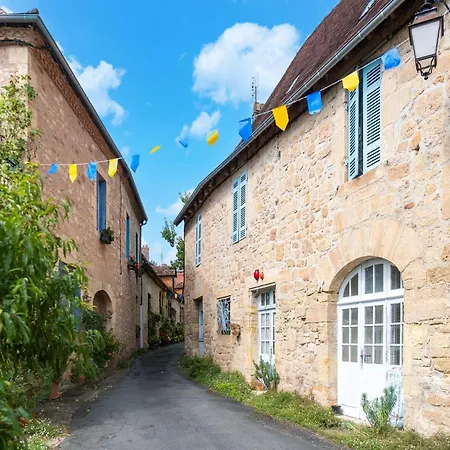 Charming With Private Pool Сasa de vacaciones Hautefort