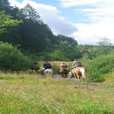 Charming With Private Pool Сasa de vacaciones