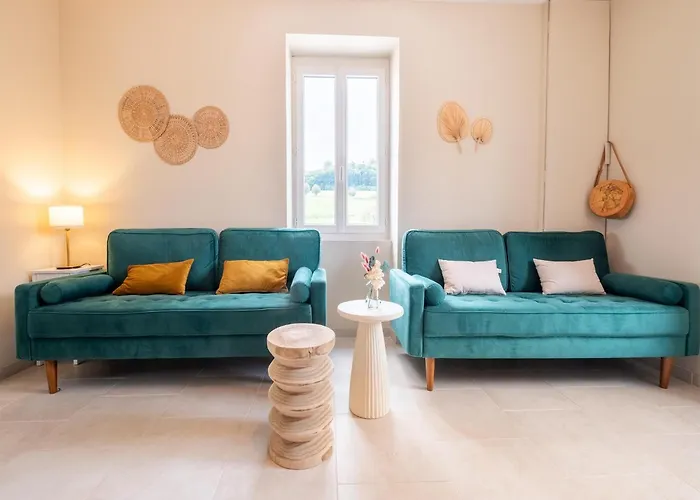 Feriehus Charming With Private Pool