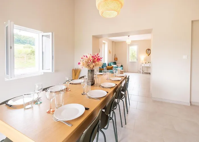 Charming With Private Pool Feriehus *