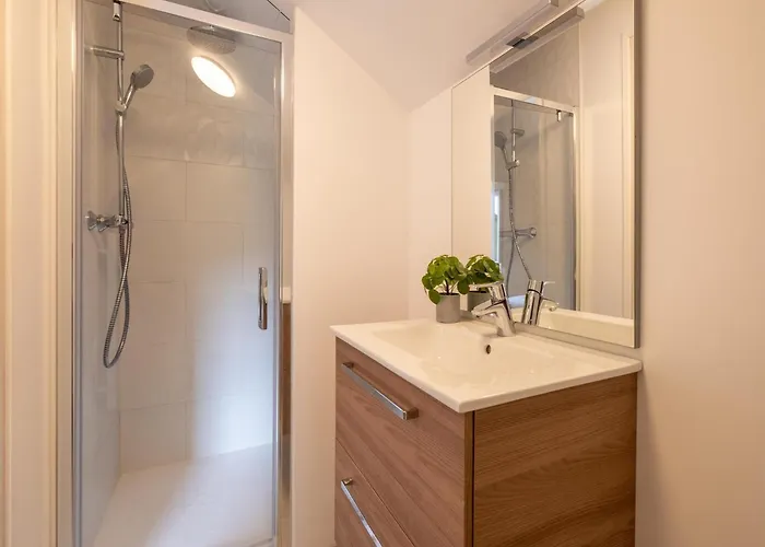 Charming With Private Pool *