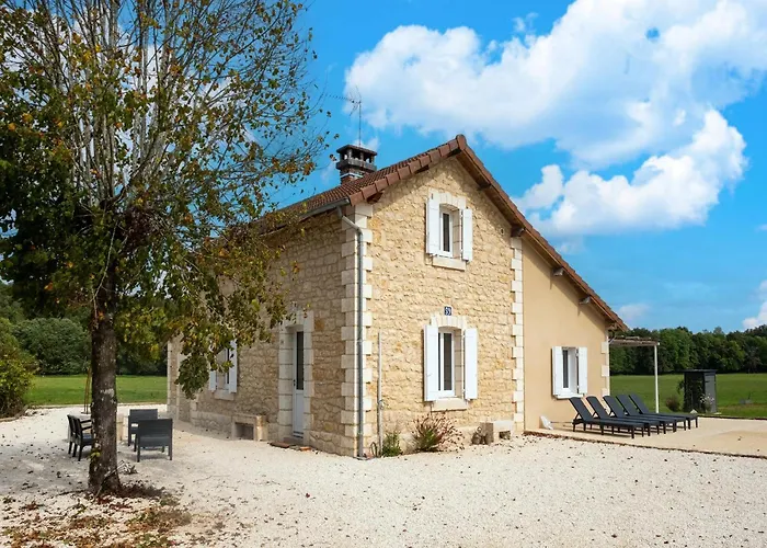 Charming With Private Pool Hautefort