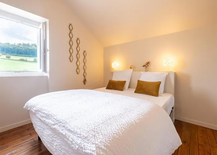 Charming With Private Pool Feriehus