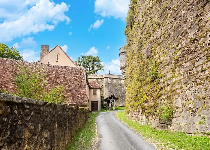 Feriehus Charming With Private Pool Hautefort