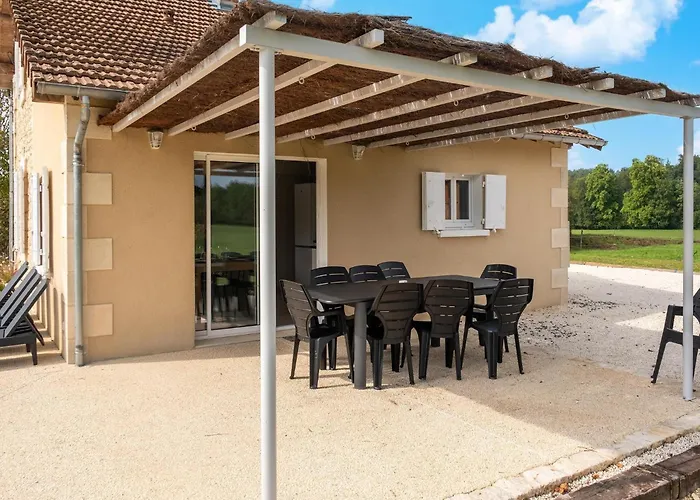 Feriehus Charming With Private Pool Hautefort